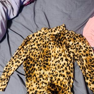 Leopard shirt open back!